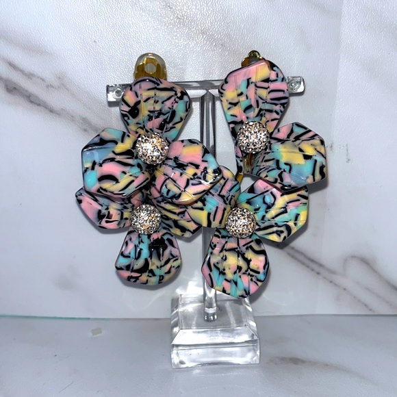 Lele Sadoughi Jewelry - Lele Sadoughi Trillium Bouquet Earrings